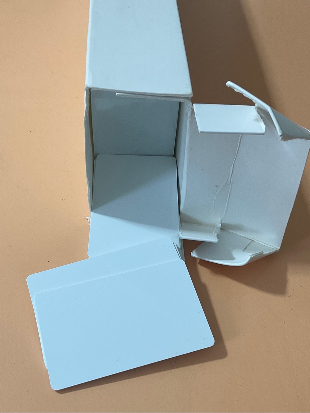 400+ White PVC plastic cards (credit card)